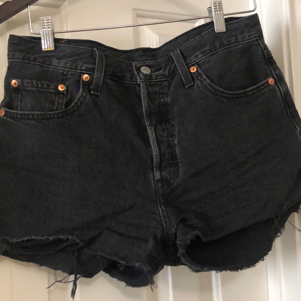Women’s Levi Shorts black denim